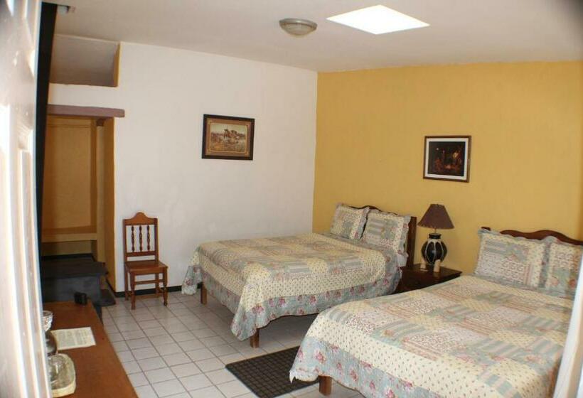 غرفه قياسيه سريرين مزدوجين, Paraiso Del Oso