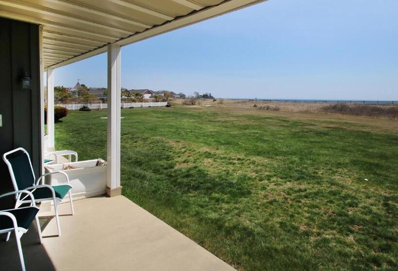 Номер Стандарт Вид на Море, The Seaside Inn