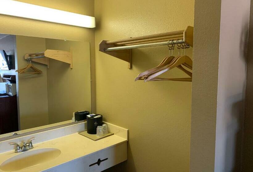 스탠다드 룸 킹사이즈 침대, Budget Inn Beebe