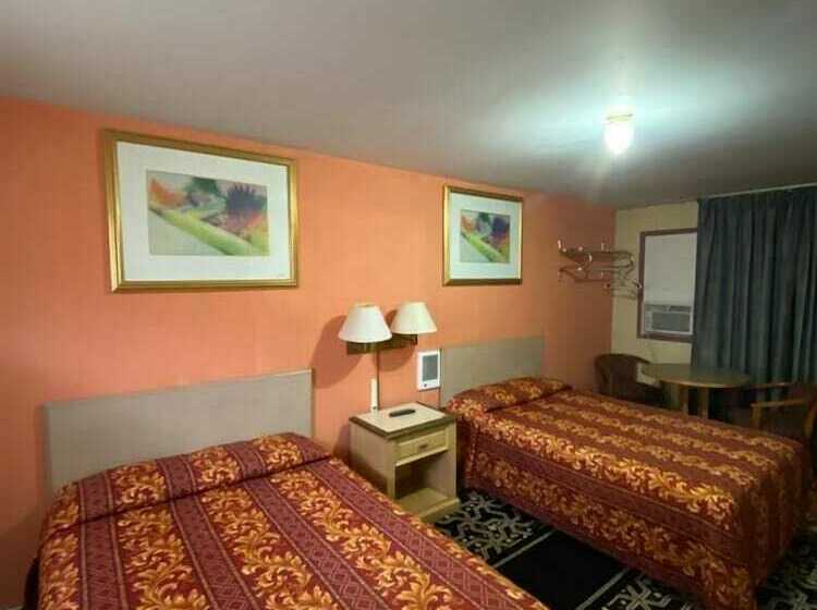 Номер Стандарт 2 Двуспальные Кровати, Budget Inn