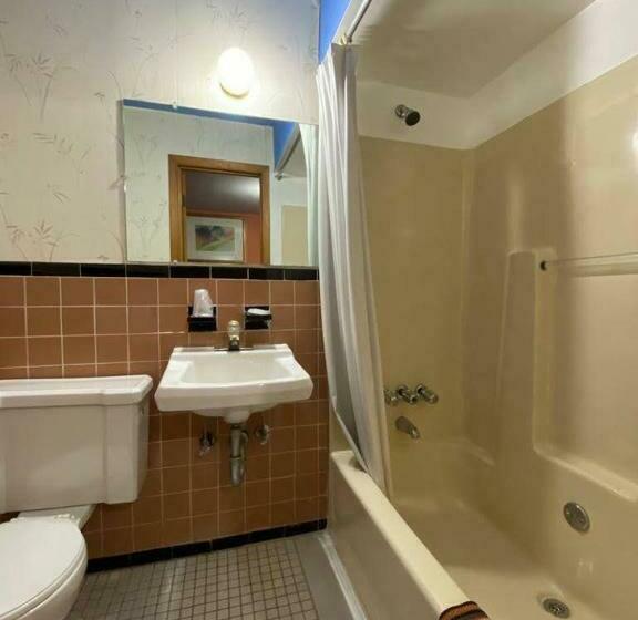 Номер Стандарт 2 Двуспальные Кровати, Budget Inn