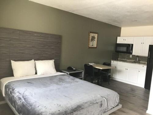 스탠다드 스튜디오, Paris Extended Stay Suites