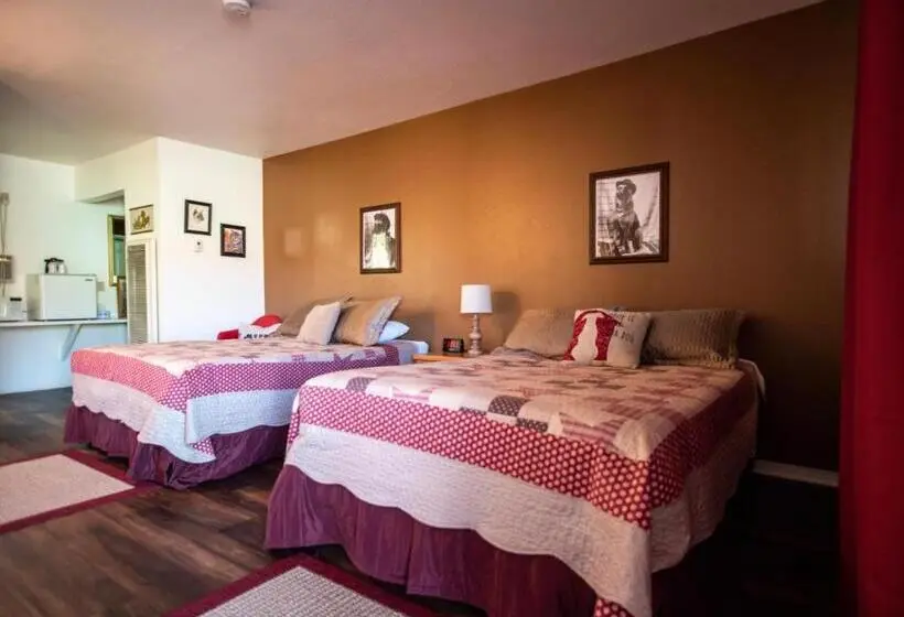 スタンダードルーム, Raton Pass Motor Inn