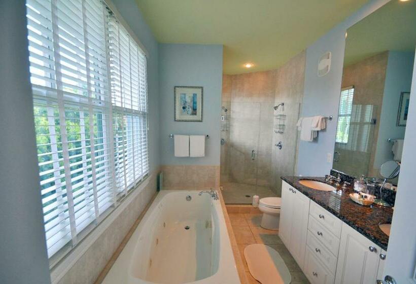 חדר דחוקס עם מיטת קינג, Pineapple Point Guesthouse & Resort Gay Men S Resort