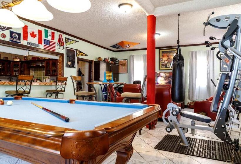 带大床的高级房间, Playa Hermosa Inn At The Beach