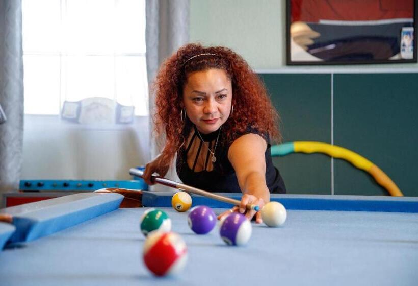 带大床的高级房间, Playa Hermosa Inn At The Beach