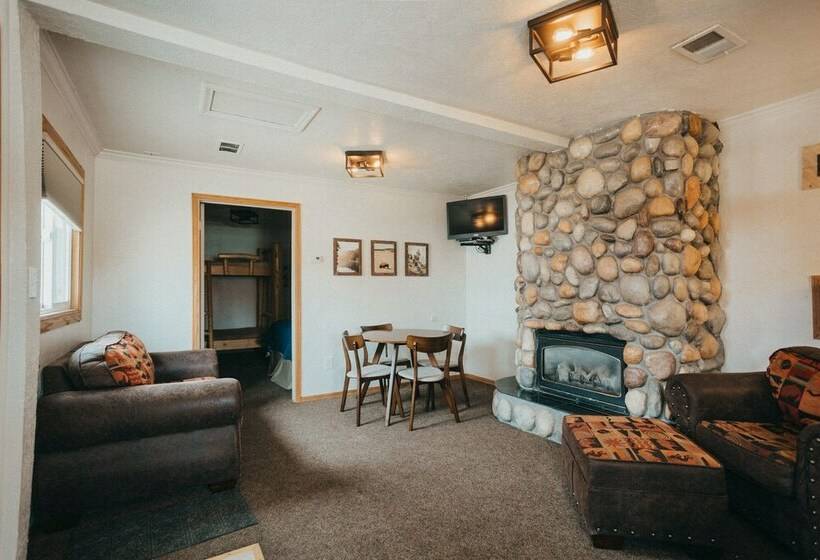 جناح عائلي, Sundance Motel