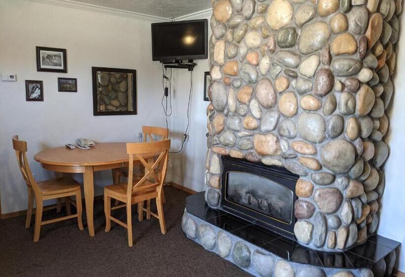סוויטה משפחתית, Sundance Motel