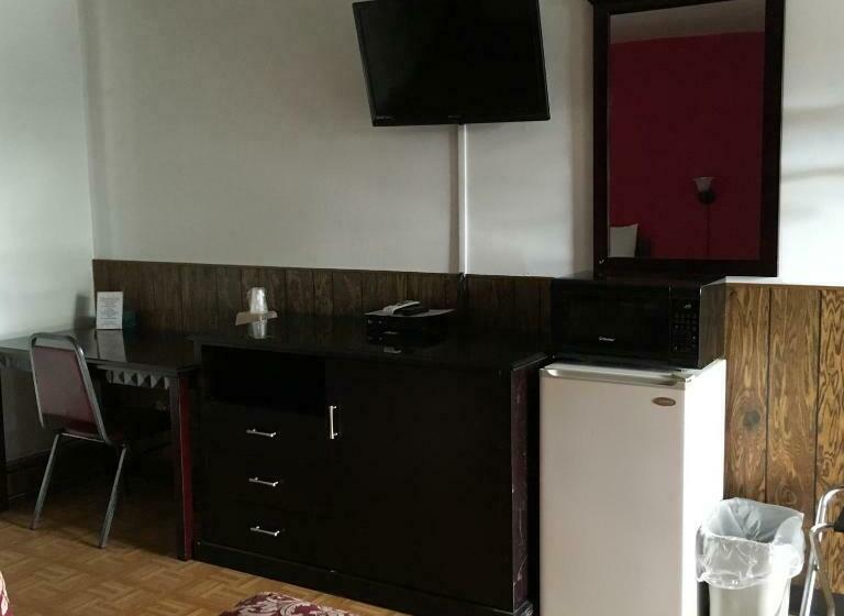 غرفة إقتصادية, Tarragon Motel