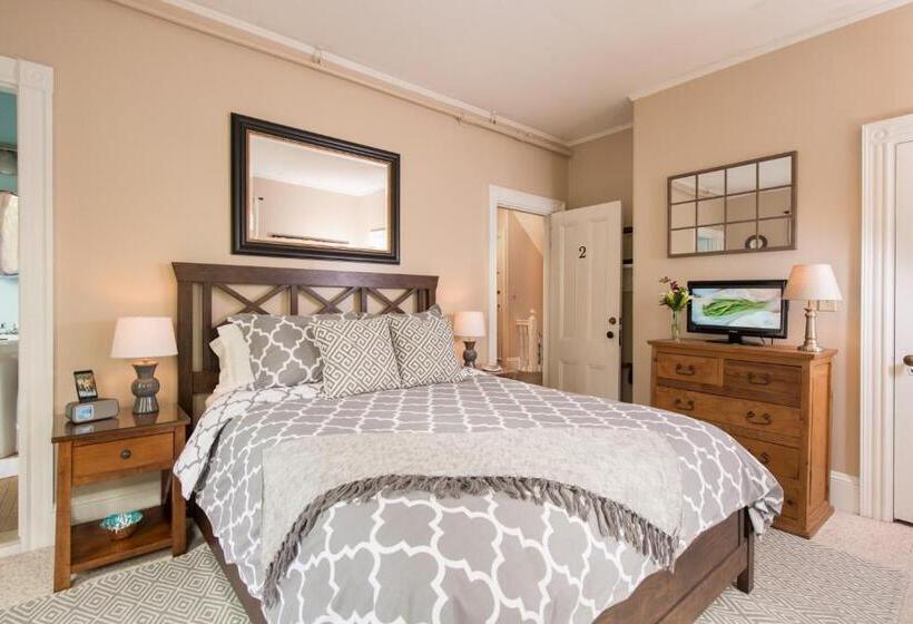 クイーンベッドのスーペリアルーム, The Chadwick Bed And Breakfast