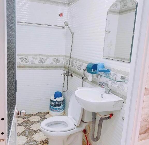 اتاق استاندارد چهار تخته, Nhà Nghỉ Lê được