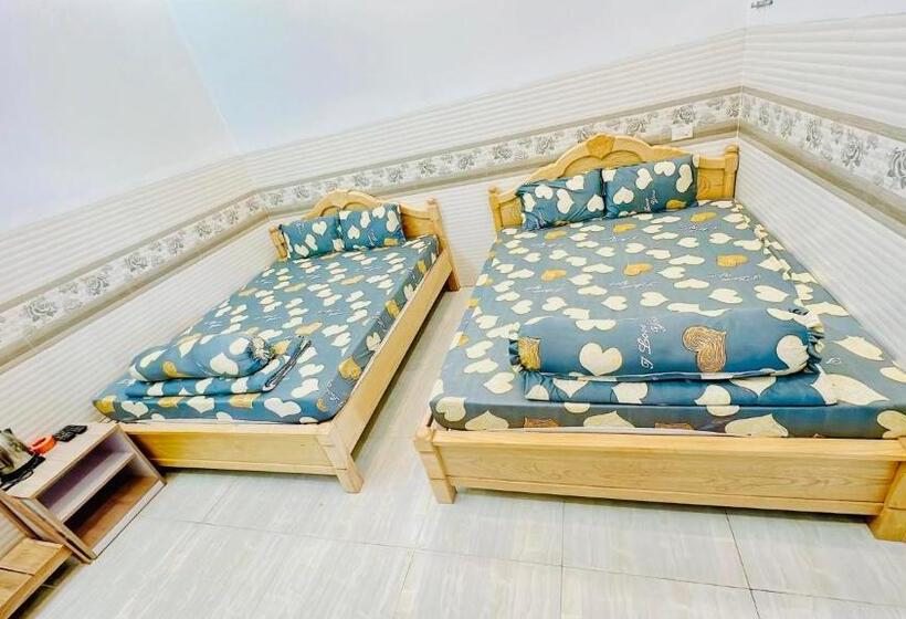 اتاق استاندارد چهار تخته, Nhà Nghỉ Lê được