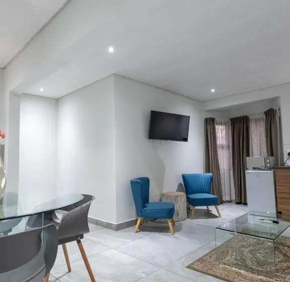 Perhehuone, Anew Hotel & Convention Centre Or Tambo Johannesburg