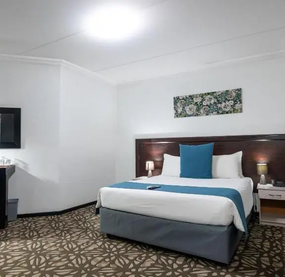 Huoneisto 1 Makuuhuone, Anew Hotel & Convention Centre Or Tambo Johannesburg