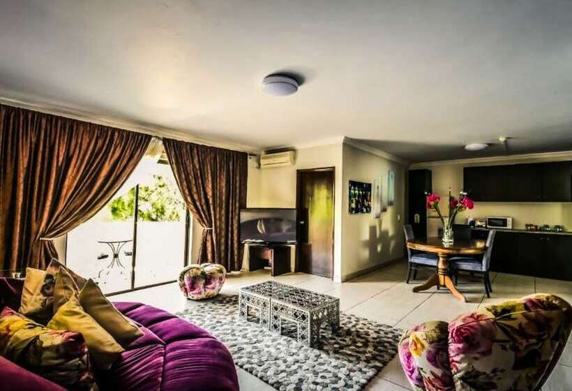 Президентский Люкс, Anew Hotel & Convention Centre Or Tambo Johannesburg