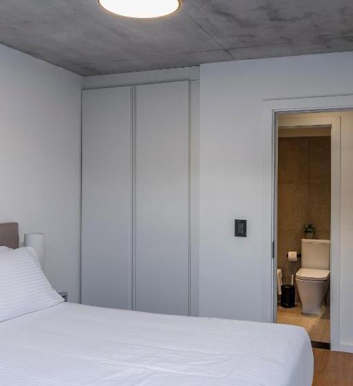 جناح مزود بتراس, Baliñas Boutique