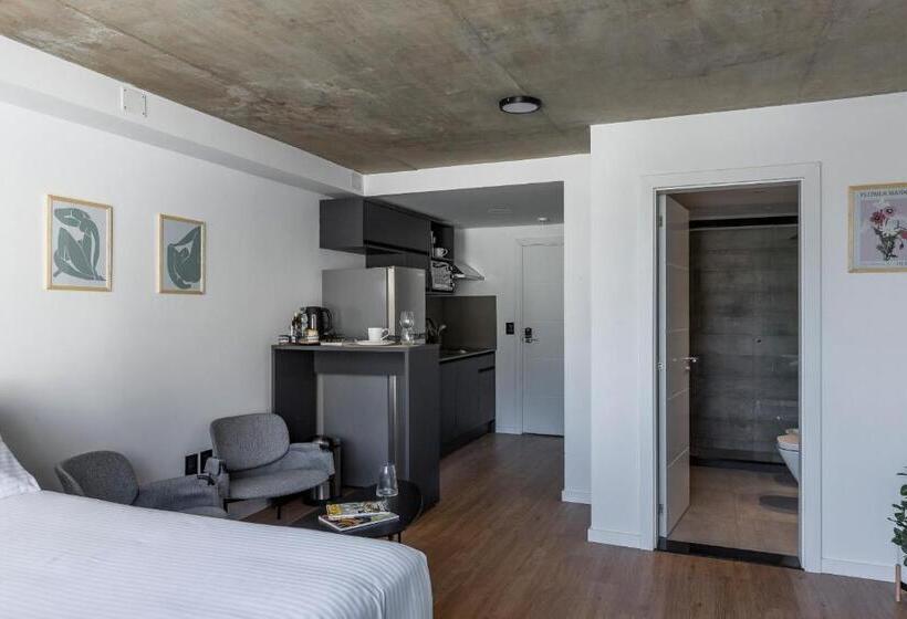 إستوديو ديلوكس, Baliñas Boutique