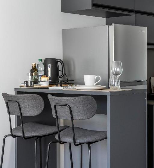 إستوديو ديلوكس, Baliñas Boutique