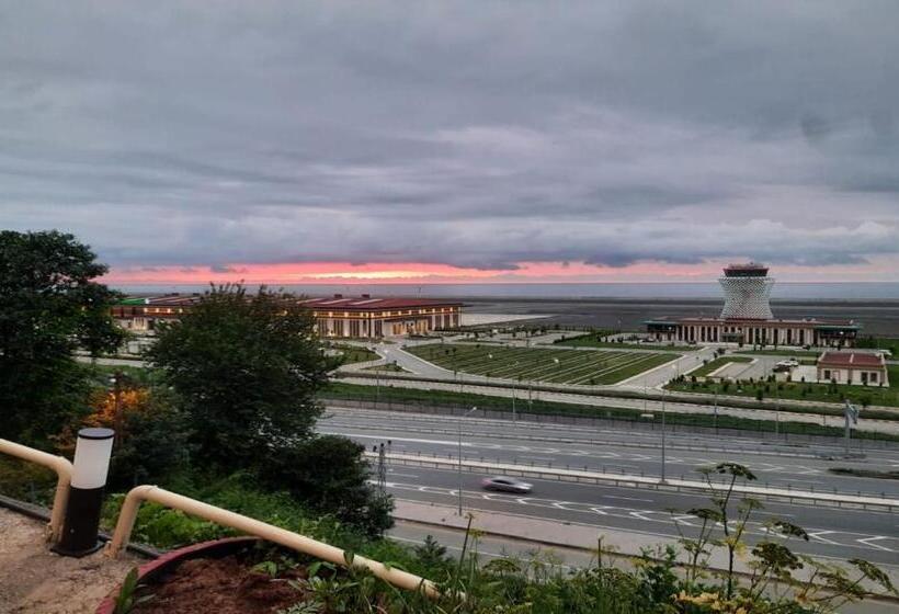 סוויטה, Canoka Suit