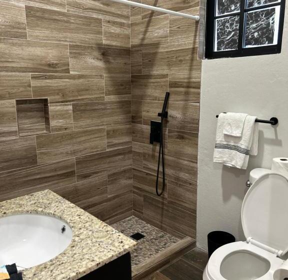 اتاق لوکس, Gabs Place Bed And Breakfast