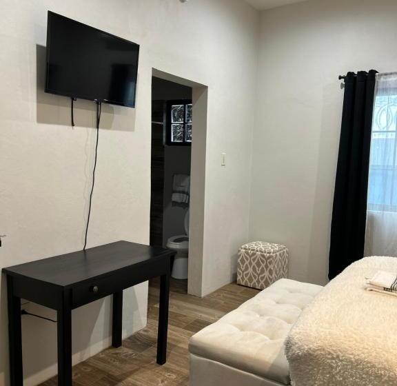 اتاق لوکس, Gabs Place Bed And Breakfast