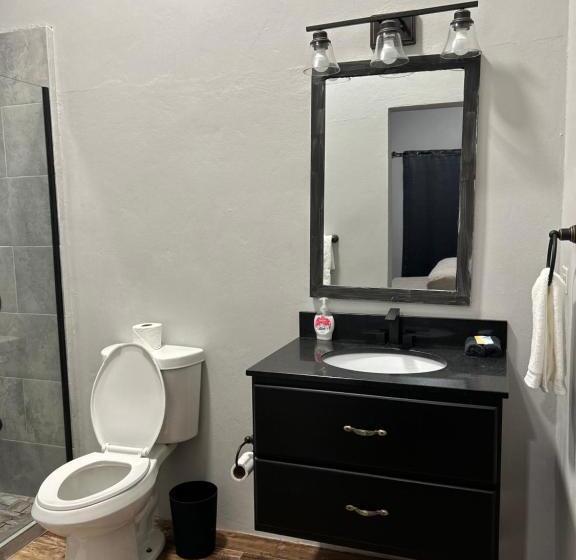 اتاق استاندارد با چشمانداز استخر, Gabs Place Bed And Breakfast