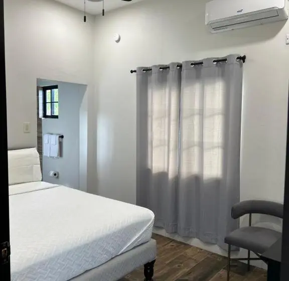 اتاق استاندارد با چشم‌انداز باغ, Gabs Place Bed And Breakfast