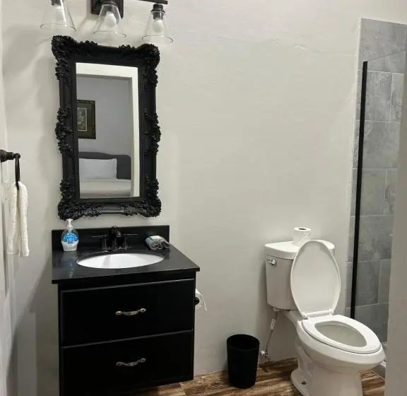 اتاق استاندارد با تخت بزرگ, Gabs Place Bed And Breakfast