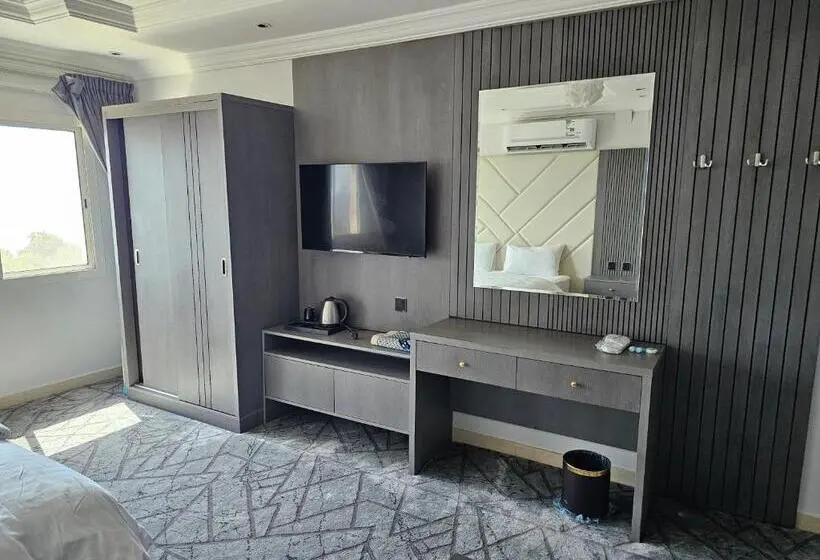 オーシャンビュースタンダードルーム, Hemm Apartment