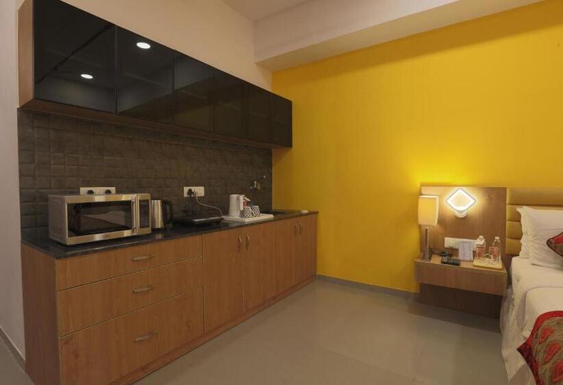 חדר דחוקס עם מיטת קינג, Downtown