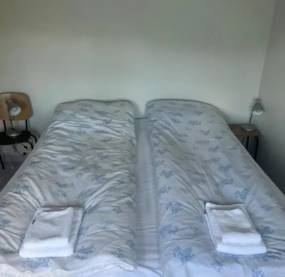 اتاق استاندارد با چشم‌انداز دریا, Arctic Ocean Lodge