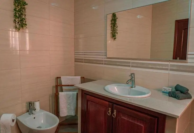 ３ベッドルームハウス, Casa Dos Castanheiros Guesthouse Azores