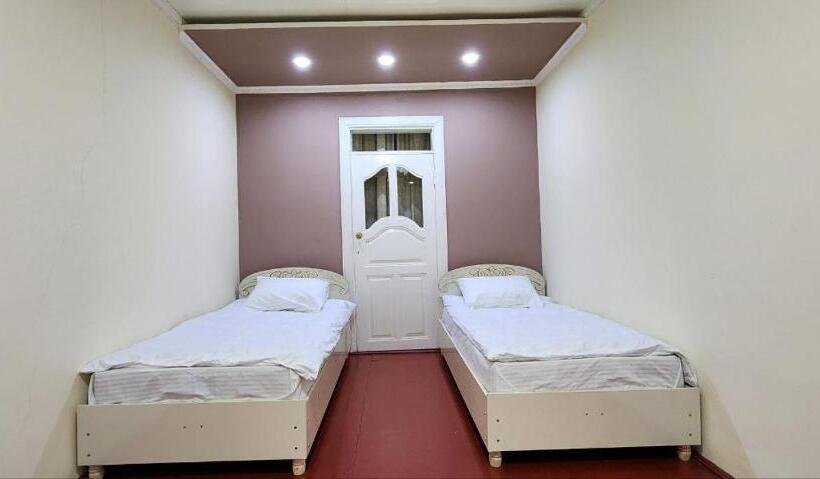 تختخواب در اتاق مشترک, Sim Sim Hostel