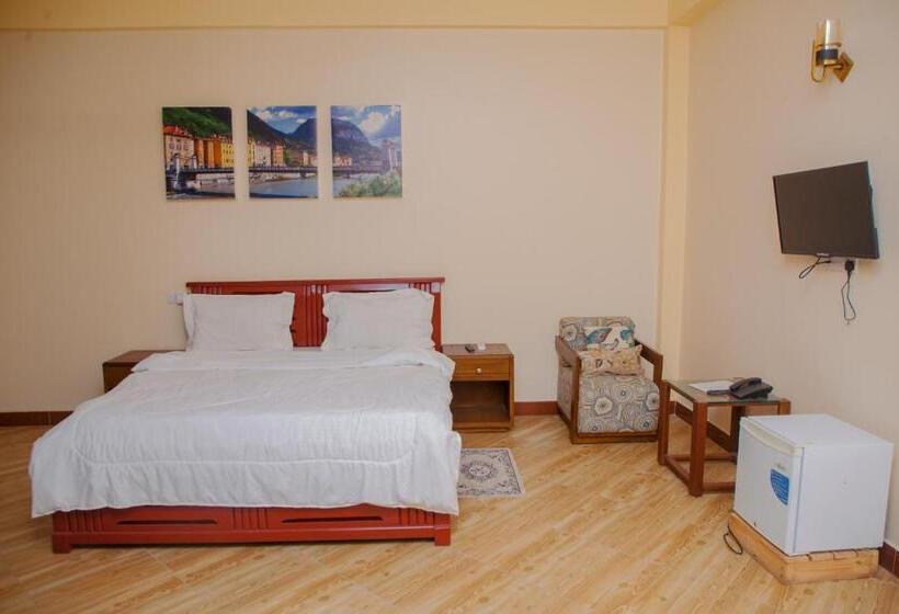 اتاق لوکس خانوادگی, Butiama Hotel Chanika