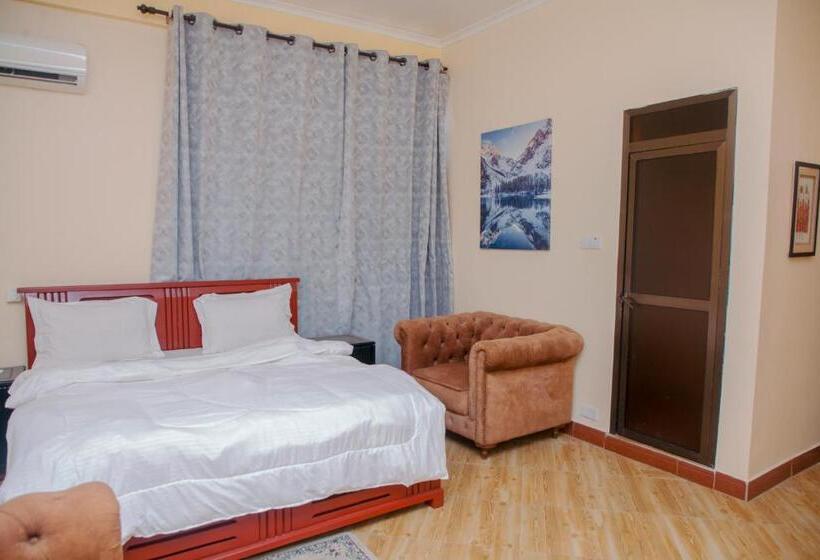 اتاق لوکس خانوادگی, Butiama Hotel Chanika