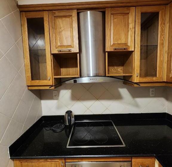 آپارتمان 1 خوابه, Hellen Rose   Hoang Van Thu