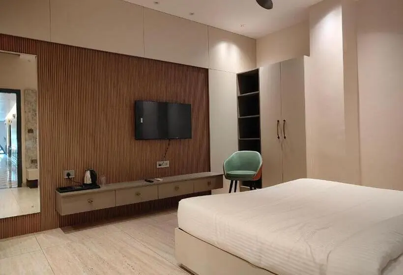Quarto deluxe, Edisson