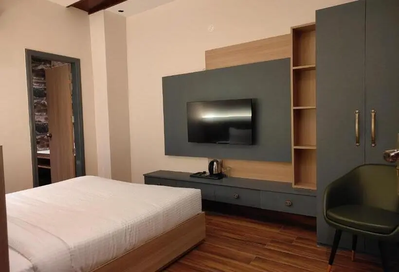 Quarto Familiar, Edisson