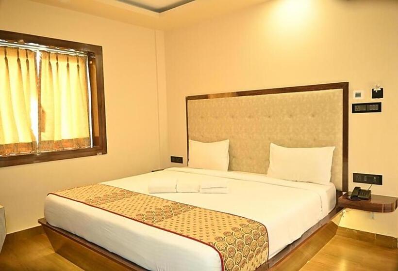 Deluxe Room, Grg Hotel Moon Ct Road Puri Near Sea Beach   Family Friendly