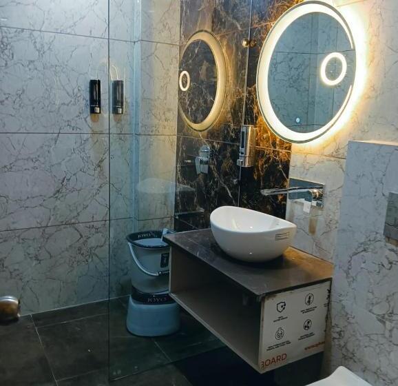 غرفة ديلوكس سرير كينج, W Grand A Boutique