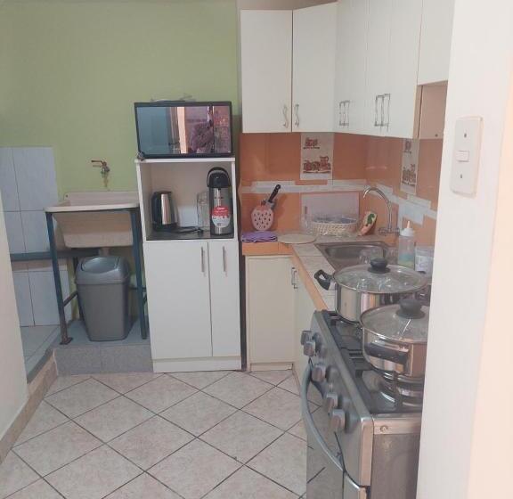 ２ベッドルームアパートメント, Kenedy