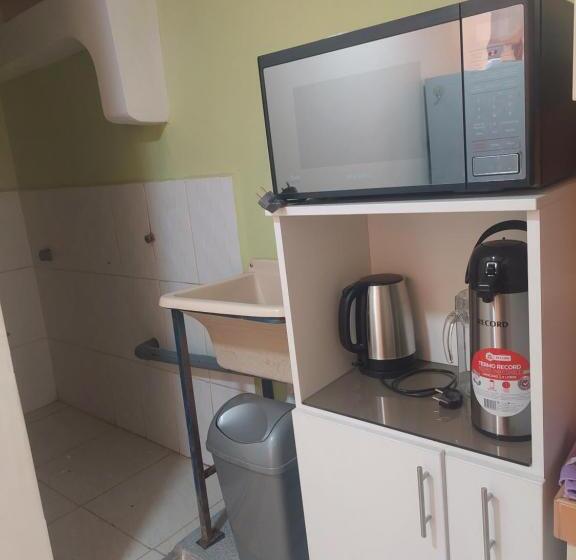 2 Szobás Apartman, Kenedy