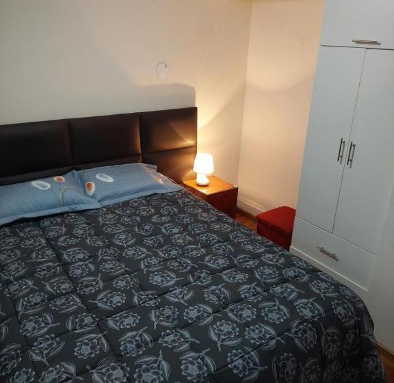 2 Bedroom Family Apartment with Views, Kenedy