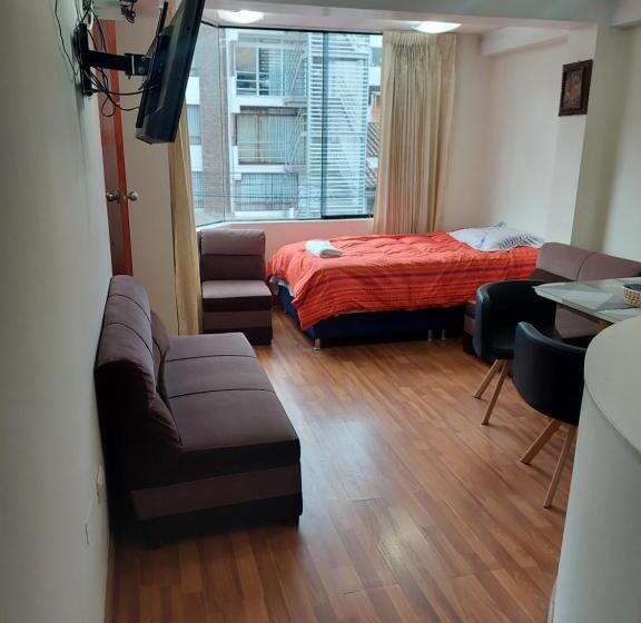 2 Bedroom Family Apartment with Views, Kenedy