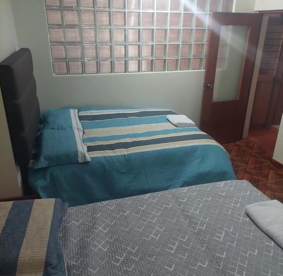 1 Szobás Apartman, Kenedy