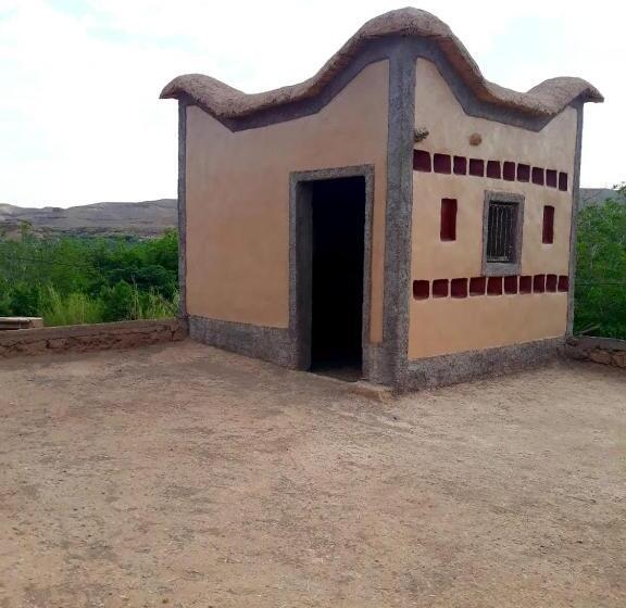 اتاق خانوادگی, Dar Laayoune