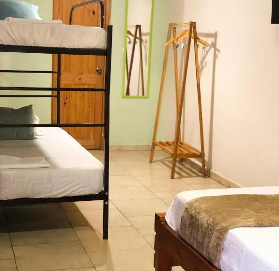 スタンダードトリプルルーム, Hostal Síndigo