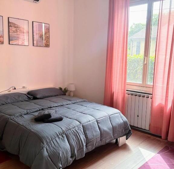 חדר סטנדרט, Adora B&b