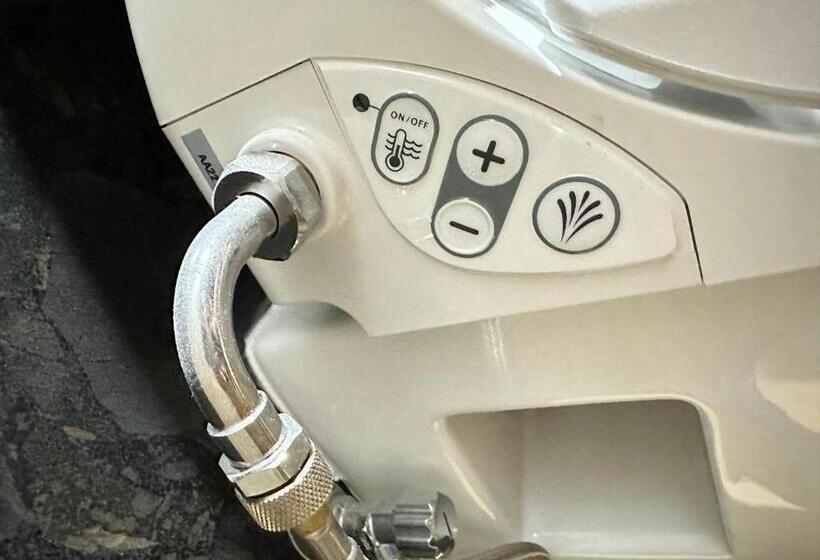 스탠다드 룸 킹사이즈 침대, Eden De Roques