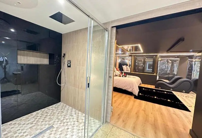 Büyük Çift Kişilik Yataklı Standart Oda, Eden De Roques